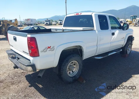 2003 Chevrolet Silverado 2500Hd Ls z USA, uszkodzony, nr VIN 1GCHK29133E309134